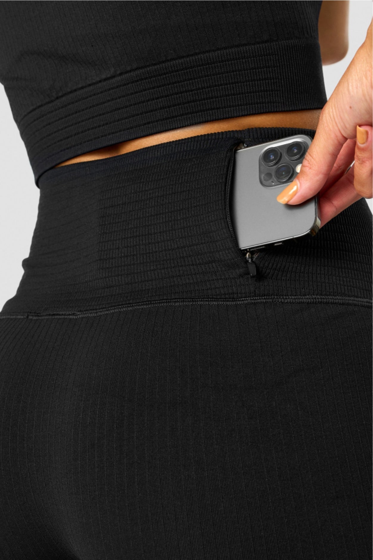 ICIW Ribbed Define Seamless Pocket Shorts